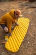 Килимок надувний Sea to Summit Ultralight XR Insulated Air Mat Small Arrowwood жовтий - изображение 5
