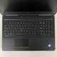 Мобільна робоча станція Dell Precision 7520 / 15.6" (1920x1080) IPS / Intel Core i7-7700HQ (4 (8) ядра по 2.8 - 3.8 GHz) / 16 GB DDR4 / 256 GB SSD / AMD Radeon Pro WX 4150, 4 GB GDDR5, 128-bit / HDMI б/в + Подарунок Миша / USB - зображення 3