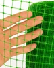 Універсальна сітка «Клевер Пташка» 1×10 м, комірка 12×14 мм — пластикова сітка для захисту від птахів, зелена - зображення 2