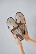 Женские минималистичные босоножки PARADIZE SHOES из натуральной бежевой кожи с мягкой стелькой на плоской черной подошве 38 размер (стелька 24,5 см) - изображение 6
