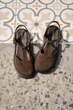 Женские элегантные замшевые босоножки PARADIZE SHOES коричневого цвета с закрытым носком и пряжкой на низкой подошве 38 размер (стелька 24,2 см) - изображение 8