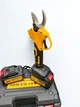 Секатор аккумуляторный AlFAR PRO DCM680P2 48V 6Ah без щеточный до 30 мм 2 АКБ - изображение 3