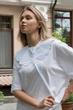 Комір з вишивкою V&V Птах One size Білий (SFPTSHBI) - изображение 3