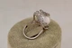 Кольцо Xuping Jewelry Листочек с натуральной большой барочной жемчужиной 16+ р серебристое - изображение 3