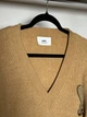 Мужской пуловер AMI Paris V-Neck Heart Logo Striped Knit Sweater Beige Camel размер XL (AP07001.6XL) - изображение 5