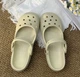 Жіночі крокси Crocs Classic Ballet Бежеві W7/37-38/23см - зображення 3