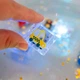 Kostki sensoryczne Glo Pals świecące w wodzie 6 szt (0850065381145) - obraz 2