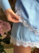 Жіночий лляний костюм з мереживом сорочка та шорти 42-46 блакитний - зображення 3