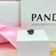 Срібна намистина Pandora Пандора Синє вигнуте пірʼячко 792576C01 - изображение 7