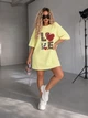 Плаття-футболка жіноче з турецького куліру оверсайз з принтом LOVE великих розмірів літнє G&M k-130793 50-54 Розмір колір жовтий - зображення 1