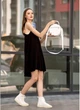 Жіноча кругла сумка крос-боді з екошкіри через плече для міста, з китицями та кишенею на блискавці, біла 68578 - зображення 4