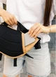Велика жіноча поясна сумка бананка з екошкіри Sambag DynamicDart бежева 60521 - зображення 9