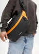 Мужская сумка-бананка под ноутбук Sambag Urban Laptop черно-оранжевая текстильная кросс-боди сумка для ноутбука до 14″ 51940 - изображение 5