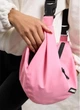 Жіноча сумка хобо Sambag HOBO Bag-glove рожева міська містка з утепленими кишенями 62265 - зображення 9