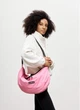 Жіноча сумка хобо Sambag HOBO Bag-glove рожева міська містка з утепленими кишенями 62265 - зображення 11