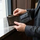 Мужской бумажник удобного размера из натуральной кожи ST Leather 22471 Черный - изображение 2