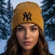 Шапка бини NY горчичная акриловая демисезонная осень весна для девушки и парня, желтый вязаный головной убор шапка универсальная - изображение 3