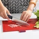 Набор кухонных дощечек с ножами в комплекте 4 шт для нарезки мяса рыбы овощей фруктов на подставке органайзер двусторонние нескользящие пищевые антибактериальные доски шинкование различных продуктов аксессуары для кухни комплект кухонных пластиковых досок - изображение 9