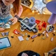 Zestaw klocków LEGO Editions Skrytka Olivii Rodrigo 1085 elementów (43030) - obraz 5