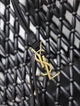 Жіноча сумка шоппер Saint Laurent Panier Medium Beaded Tote чорна плетена з дерев'яних намистин - зображення 6