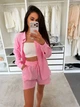 Костюм женский двойка из муслина с рубашкой свободного кроя на пуговицах и шортами на резинке G&M k-131106 42-44 Размер цвет розовый - изображение 2