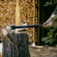 Топор колун с чехлом для колки древесины длина 81 5 см сталь черный Fiskars FK-2803 - изображение 9