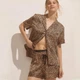 Піжама леопардова з шортами Victoria's Secret Signature Satin Short Pajama Set Marzipan Leopard - Розмір XL - зображення 1