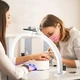 Настольная безтеневая светодиодная лампа для маникюра с сенсорным управлением и плавной регулировкой яркости мощностью 15 Вт 3000–6000 К - изображение 9