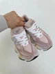 Кросівки жіночі NB 9060 Pink Beige комфортне міське взуття на кожен день рожевого кольору розмір 39 - зображення 4