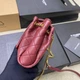 Женская кожаная сумка YSL Mini Nolita красного цвета с золотистой фурнитурой, через плечо, с цепочкой - изображение 4