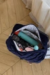 Косметичка MyCream для стайлера Dyson з відділеннями та кишенею для насадок темно синя з маленькими синіми квітами - зображення 7