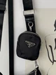 Женская сумка бананка кросс боди Prada черная - изображение 4