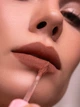 Оксамитова матова помада ZOLA VELOUR LIP SOUFFLE 03 TOFFEE - зображення 3
