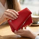 Жіночий гаманець з монетницьою на клямці ST Leather 18957 Червоний - изображение 5