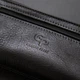 Женская кожаная ключница GRANDE PELLE черная на молнии с монетницей 15х8х2 см 55992 - изображение 8