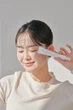 Крем для шкіри навколо очей CELIMAX The Real Noni Ultimate Eye Cream 20 мл з екстрактом ноні та бакучіолом - изображение 2