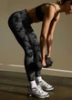 Женские лосины push-up бесшовные мраморные темно-серые с высокой посадкой для фитнеса спорта тренировок в зале и ежедневного ношения L (M70281N) - изображение 9