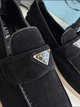 Лофери Prada Triangle Logo Suede Black 45 - изображение 4