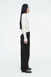 Лонгслів жіночий COS slim lightweight long-sleeved top 1028327003 L Молочний - изображение 5