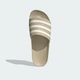 Пантолети Adilette Aqua adidas KJ7362 39 (6 UK) бежевий (4068818389034) - зображення 3