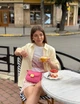 Сумка жіноча з регульованим ремінцем на плече та через плече з акцентною застібкою фуксія - зображення 7