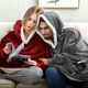 Оверсайз плед халат с капюшоном 100х80см для дома Huggle Hoodie Черный из полиэстера - изображение 6