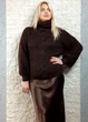 Светр фактурної в'язки з декоративною косою коричневий Italy Moda 22-024 - коричневий - M-XL - изображение 5