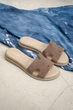 Жіночі шльопанці з натуральної замші темно-бежевого кольору PARADIZE SHOES з устілкою Memory Foam 41 розмір (устілка 26,8 см) - зображення 2