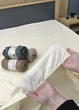 Простынь на резинке из сатина Koloco 21678 90х200х25 см молочная - изображение 2