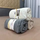 Простынь на резинке из сатина Koloco 21678 90х200х25 см молочная - изображение 4