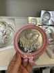 Икона Святая Семья музыкальная для девочки (Ø11 см) Valenti 10563 2RA - изображение 3