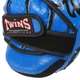 Лапы для бокса и единоборств Twins Special TW4-BLUE синий 2 шт 23x18x6 см - изображение 3