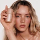 Увлажняющий хайлайтер Rhode Highlight Milk Multipurpose Luminizer, 02 - pearly champagne, 65 ml - изображение 2