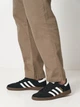 Мужские кеды низкие Adidas Handball Spezial DB3021 44.5 (10UK) 28.5 см Cblack/Ftwwht/Gum5 (4060512049467) - изображение 2